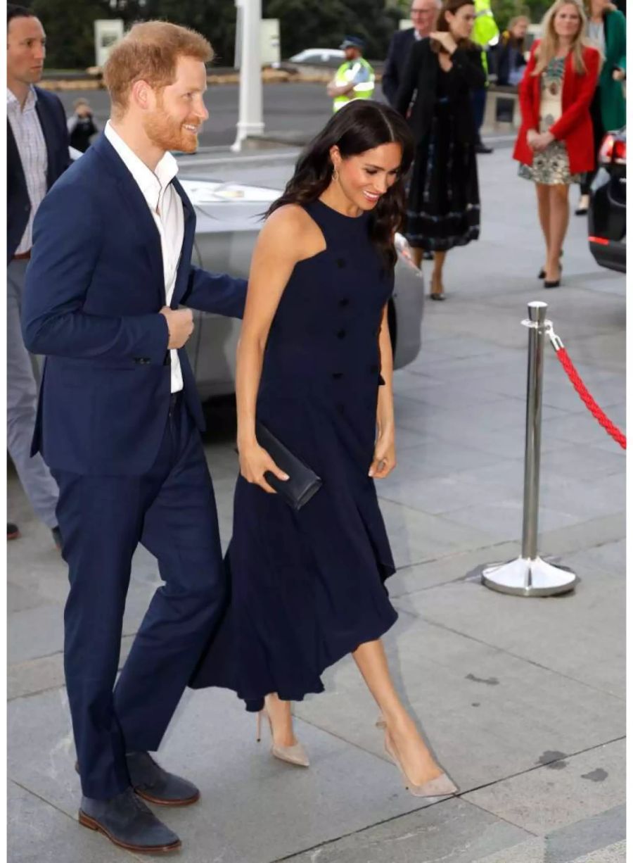 Prinz Harry und Herzogin Meghan erreichen am 30. Oktober das Auckland War Memorial Museum in Auckland, Neuseeland.