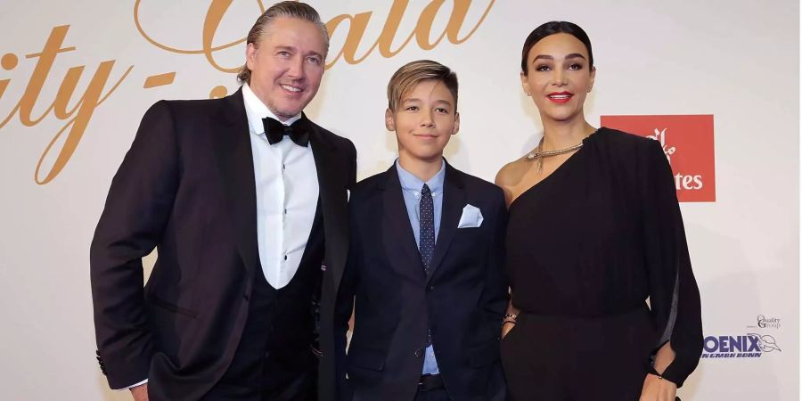 Verona Pooth, Ehemann Franjo und Teenager-Sohn Diego 2017 bei einem Charity-Anlass in Bad Neuheim (D).