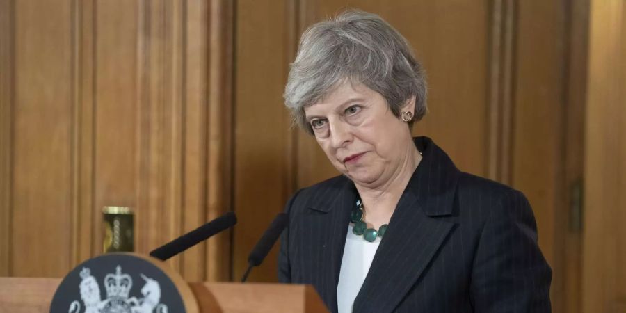 Theresa May bei einer Pressekonferenz.