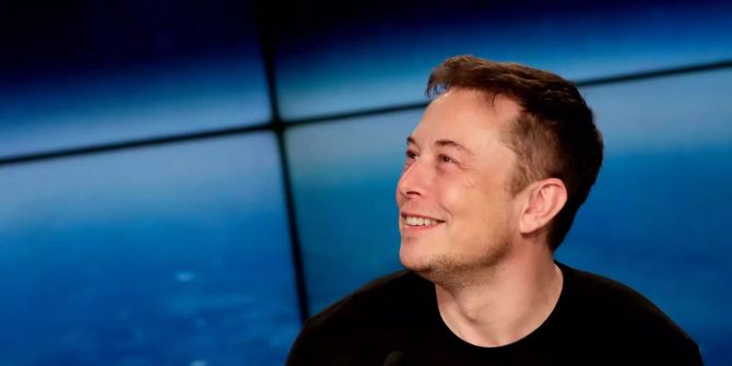 Elon Musk, Tesla-Chef und SpaceX-Chef, spricht nach dem erfolgreichen Start der Grossrakete «Falcon Heavy».