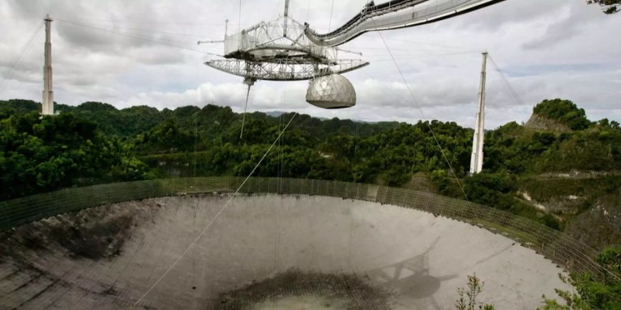 Das weltgrösste Teleskop Arecibo in Puerto Rico. Astronom und Ingenieur Bill Gordon hatte dieses in den 10950ern konzipiert.