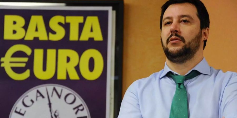 Der Lega-Chef Matteo Salvini während seiner «Kein Euro»-Tour während den Wahlen des Europaparlaments 2014.