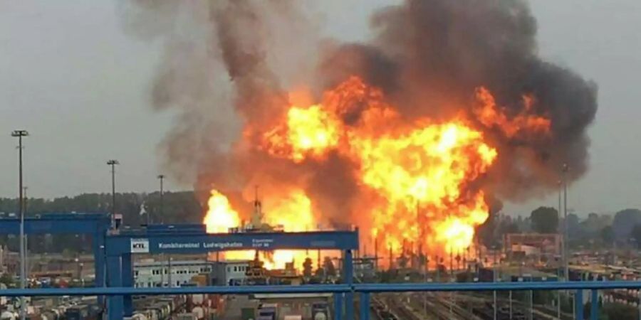 Brand nach Explosion bei BASF