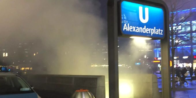 Der Brand im U-Bahnhof Alexanderplatz Der Brand am Alexanderplatz.