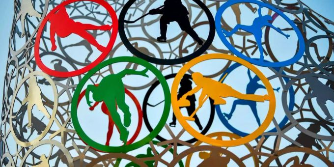 Die Abschlussfeier der olympischen Winterspiele wird ohne russische Flagge stattfinden. Die Abschlussfeier der olympischen Winterspiele wird ohne russische Flagge stattfinden.