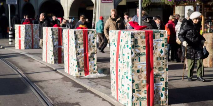 Am Weihnachtsmarkt in Bern hat man sich mit Betonpfeilern geschützt. Bern