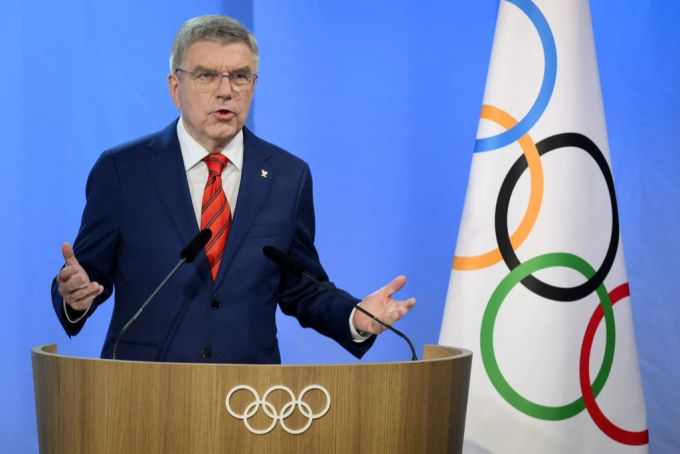 IOC: Präsident Thomas Bach deutet eine Entscheidung über den Status Russlands und Belarus nach dem Sommer an. IOC Thomas Bach