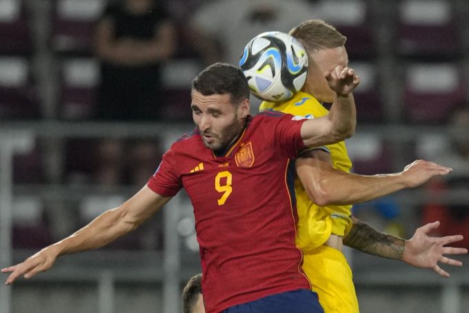 Mit einem späten 2:2 gegen die Ukraine vermied Spanien ein Viertelfinal-Duell gegen den grossen Favoriten Frankreich. Spanien