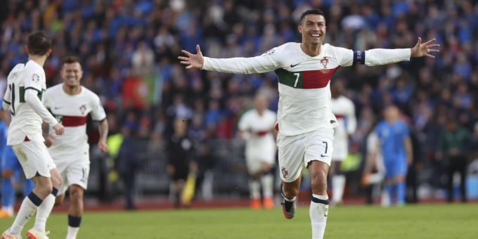 Cristiano Ronaldo trifft in seinem 200. Länderspiel. Cristiano Ronaldo Portugal Island