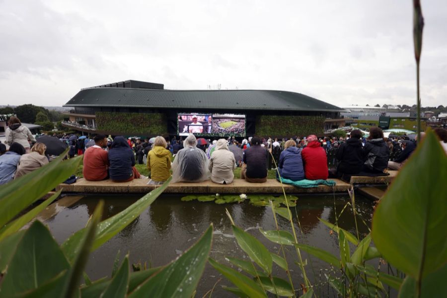 Typisches graues englisches Wetter beim diesjährigen Grand Slam in Wimbledon.