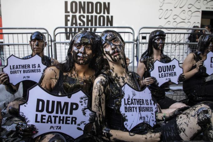 Aktivisten von PETA, hier bei einer Aktion gegen Leder in London. Peta