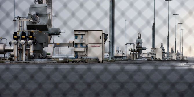 Gas