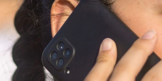 Mehr als ein Viertel der Befragten hat das Smartphone bereits zwei Jahre oder länger in Gebrauch. (Symbolbild) Mehr als ein Viertel der Befragten hat das Smartphone bereits zwei Jahre oder länger in Gebrauch.