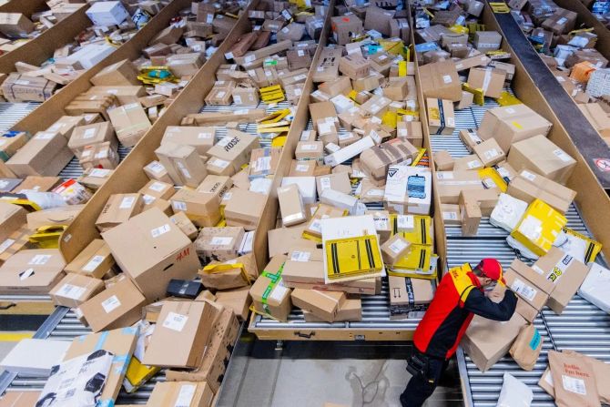 DHL-Paketzentrum