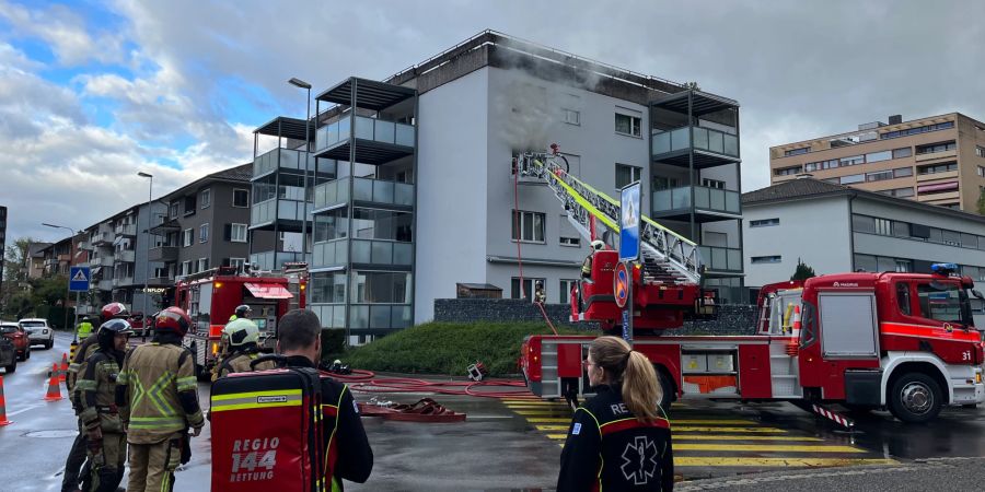 Rapperswil-Jona: Wohnung in Mehrfamilienhaus in Brand
