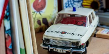 ferngesteuerter Modell-Wartburg Volkspolizei