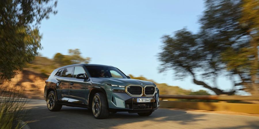 Sportwagen im Geländelook: Für den neuen XM nennt BMW eine Systemleistung 480 kW/653 PS: