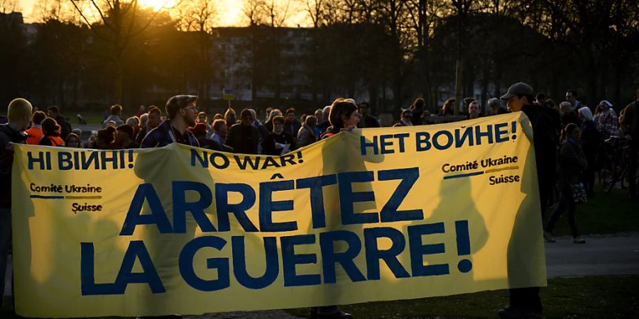 Die Sanktionspolitik war immer wieder Thema bei Friedensdemonstrationen in der Schweiz. (Archivbild)