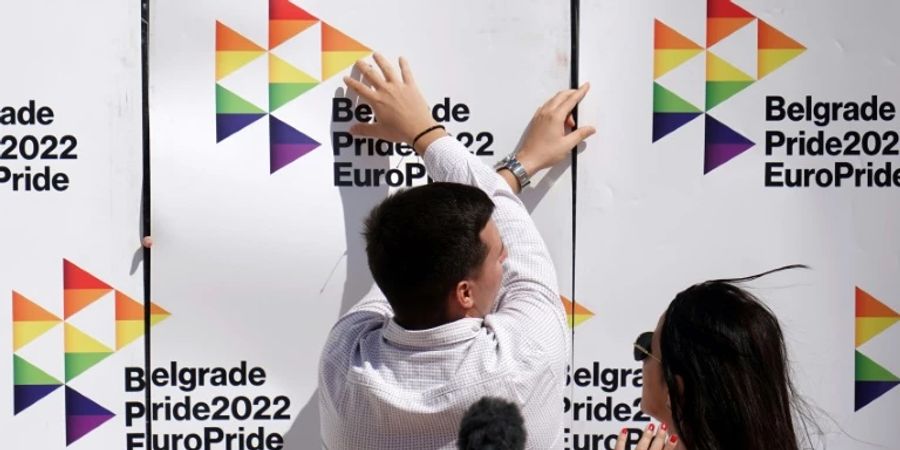 Helfer bei Eröffnungszeremonie der Europride am Montag