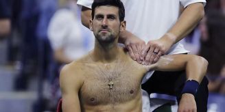 Nach Sieg in 2. Runde - Wie steht es um Djokovics Schulter? Nach Sieg in 2. Runde - Wie steht es um Djokovics Schulter?