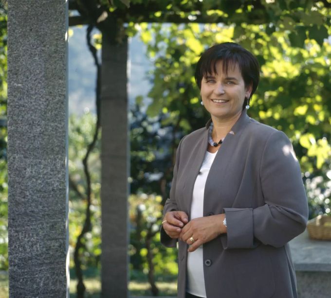 Für den Ständerat kandidieren sieben Personen aus dem Tessin. Unter anderem die amtierende Nationalratspräsidentin Marina Carobbio (SP). marina carobbio