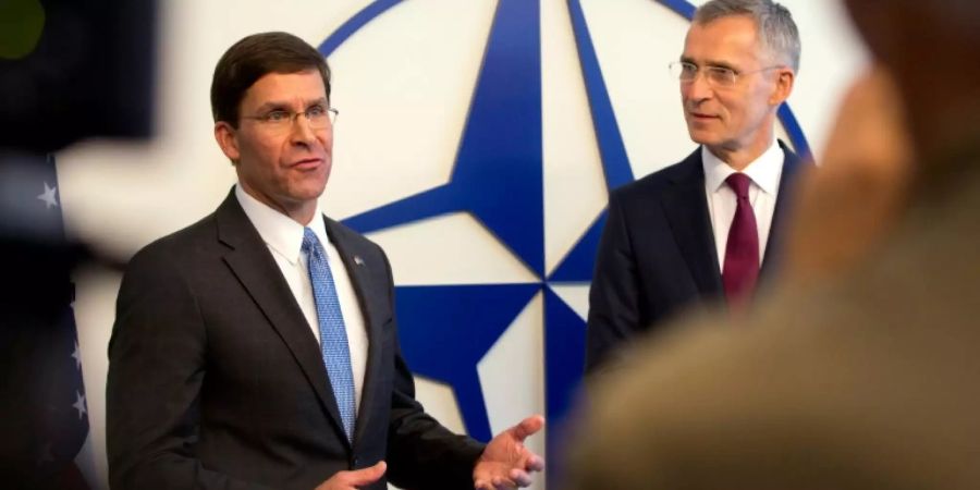 Esper (l.) mit Nato-Generalsekretär Stoltenberg