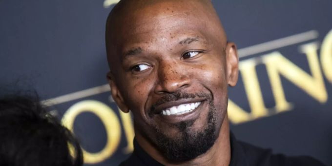 Jamie Foxx ist kein Kind der Traurigkeit. Nach seiner Trennung von Katie Holmes hat der Schauspieler angeblich schon wieder eine neue Freundin. jamie foxx katie holmes