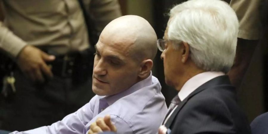 Der Angeklagte Michael Gargiulo (l) ist von der Jury in Los Angeles schuldig gesprochen worden. Foto: Al Seib/Pool Los Angeles Times
