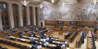 Wechsel von Mundart - Hochdeutsch im Berner Stadtparlament scheidet die Geister Wechsel von Mundart - Hochdeutsch im Berner Stadtparlament scheidet die Geister