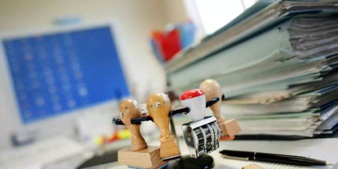 Betriebe klagen oft über zu viel Bürokratie Betriebe klagen oft über zu viel Bürokratie