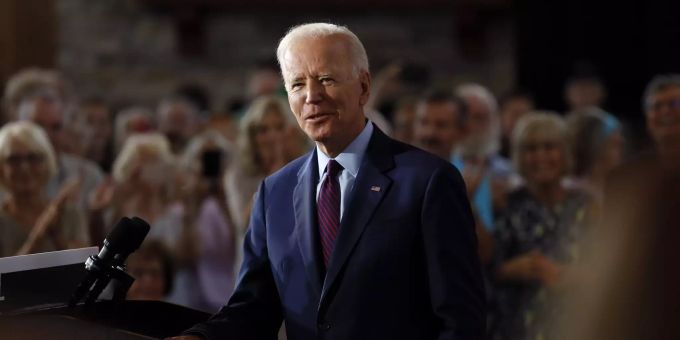 Donald Trump soll zu Ermittlungen gegen Joe Biden aufgerufen haben. Donald Trump
