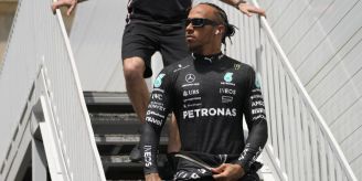 46 Millionen! - Bietet Ferrari einen Mega-Vertrag für Lewis Hamilton? 46 Millionen! - Bietet Ferrari einen Mega-Vertrag für Lewis Hamilton?