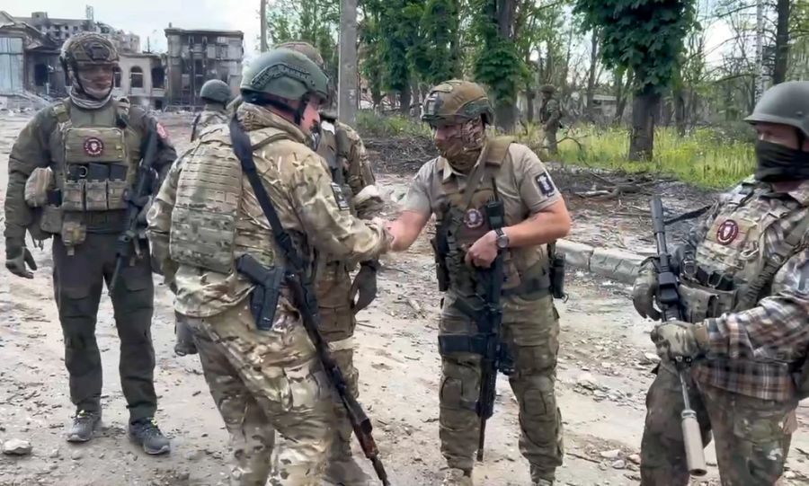 Kämpfer der russischen Söldnertruppe Wagner in Bachmut.