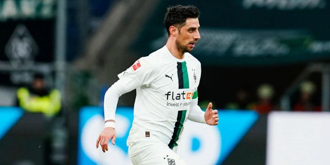 Lars Stindl, Kapitän von Borussia Mönchengladbach, möchte im Sommer in seine Heimat zurückkehren. Uwe Anspach/dpa Lars Stindl