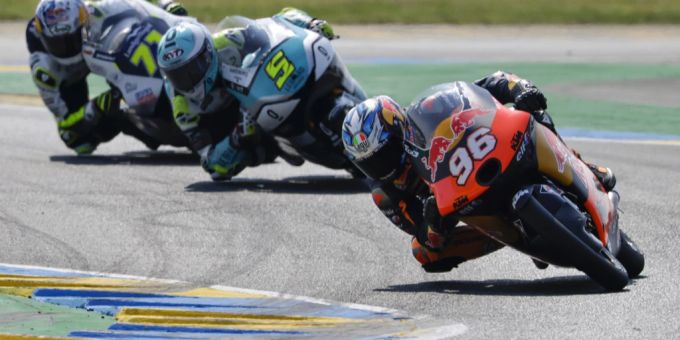 Daniel Holgado feiert seinen zweiten Saisonsieg in der Moto3. Moto3