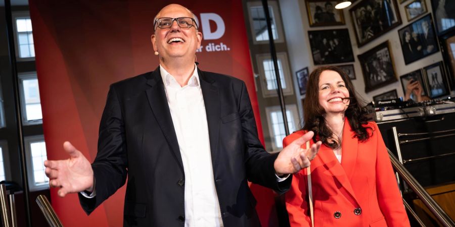 SPD-Spitzenkandidat Andreas Bovenschulte hat einer ersten Hochrechnung zufolge die meisten Stimmen erreicht.