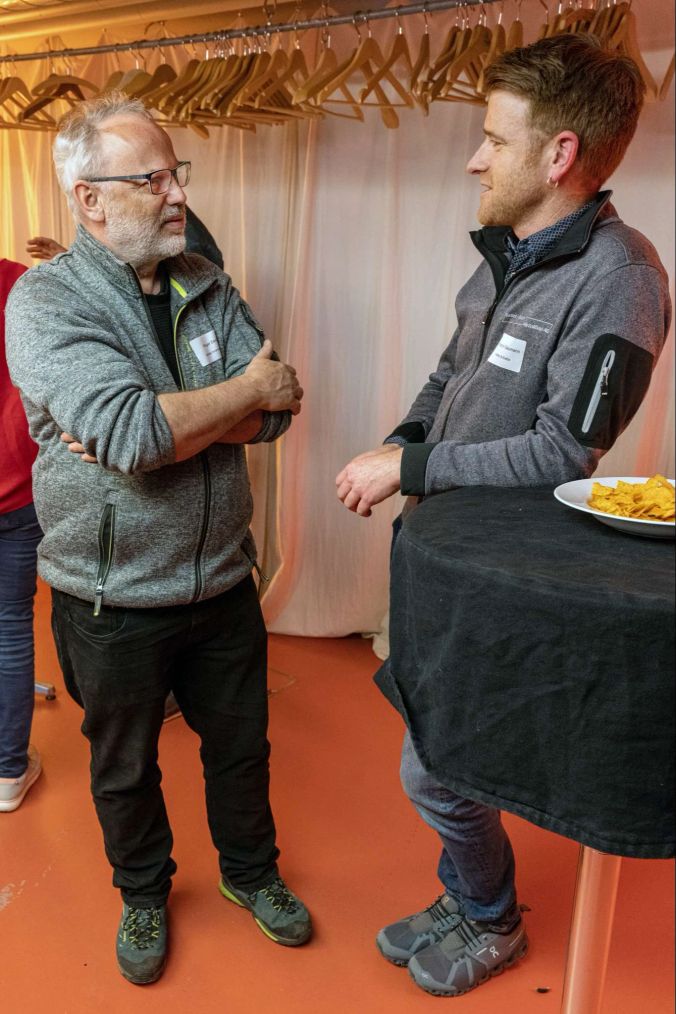 Roger Deriaz (l/Deriaz Innenausbau) und Christoph Gäumann (r/Halter&Krebs).
