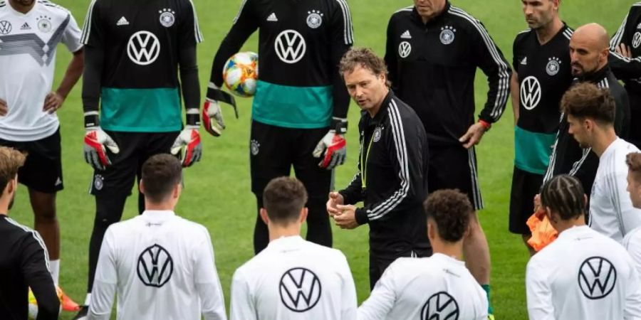 Sorg wird weitgehend die Sieger vom Weissrussland-Spiel auf den Platz schicken. Foto: Marius Becker