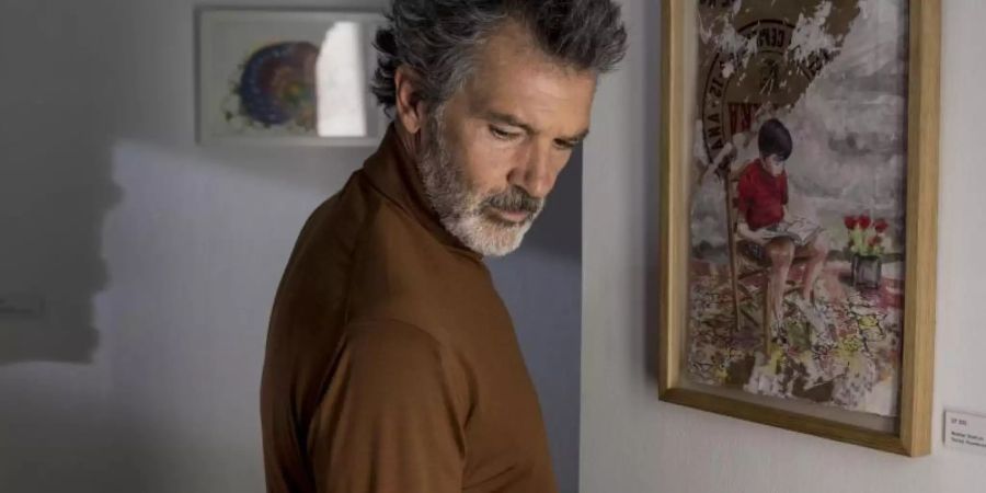 Salvador Mallo (Antonio Banderas) ist ein in die Jahre gekommener Regisseur. Foto: Manolo Pavón