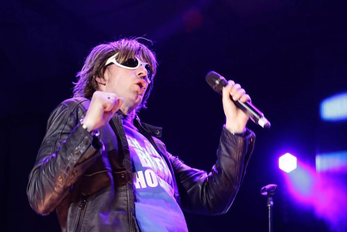 Mickie Krause: «Costa Cordalis habe ich meinen ersten Mallorca-Song ‹Anita› (‹Ich traf sie irgendwann, allein am Ballermann – Anita!›) zu verdanken, für den er mir die Freigabe gab.» Mickie Krause Costa Cordalis