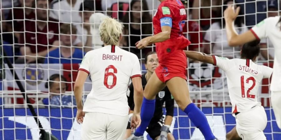 Mit Köpfchen: Nach Christen Press trifft auch Alex Morgan (im Bild) gegen die Engländerinnen per Kopf