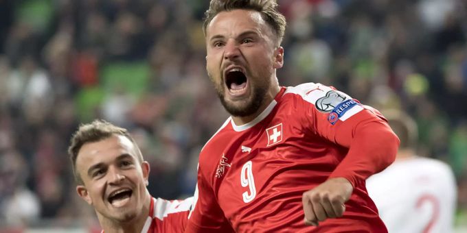 Xherdan Shaqiri und Haris Seferovic jubeln für die Schweizer Nati. Seferovic Shaqiri Schweizer Nati
