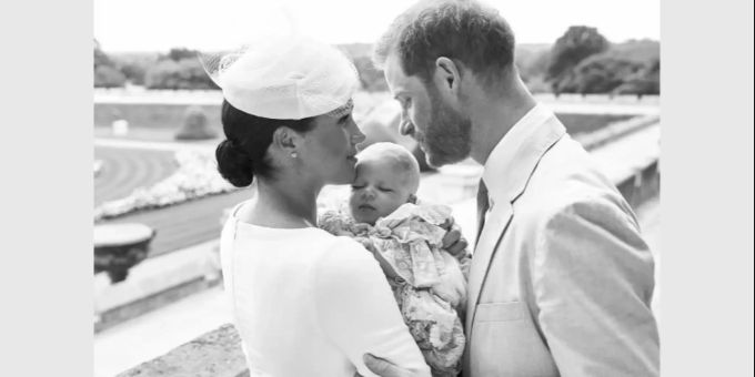 Jööh! Endlich bekommen Royal-Fans das ganze Gesicht von Baby Archie zu sehen. meghan markle
