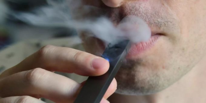 Mehrere Regierungen erwägen Verbote von E-Zigaretten. E-Zigaretten.