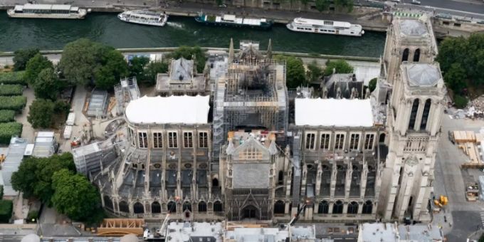 Bauarbeiten an der Kathedrale Notre-Dame in Paris. Notre-Dame Paris Brand