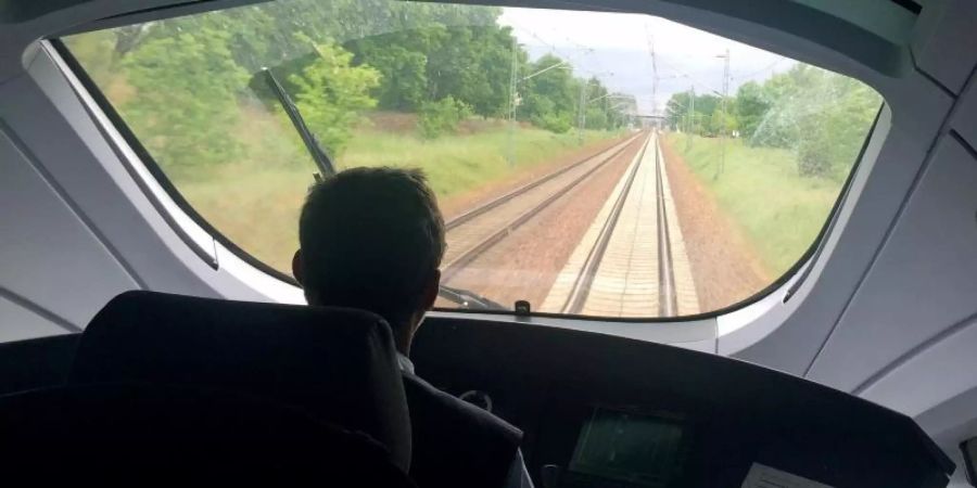 Wer Lokführer bei der Deutschen Bahn werden möchte, muss mental und physisch belastbar sein. Foto: Jan Woitas