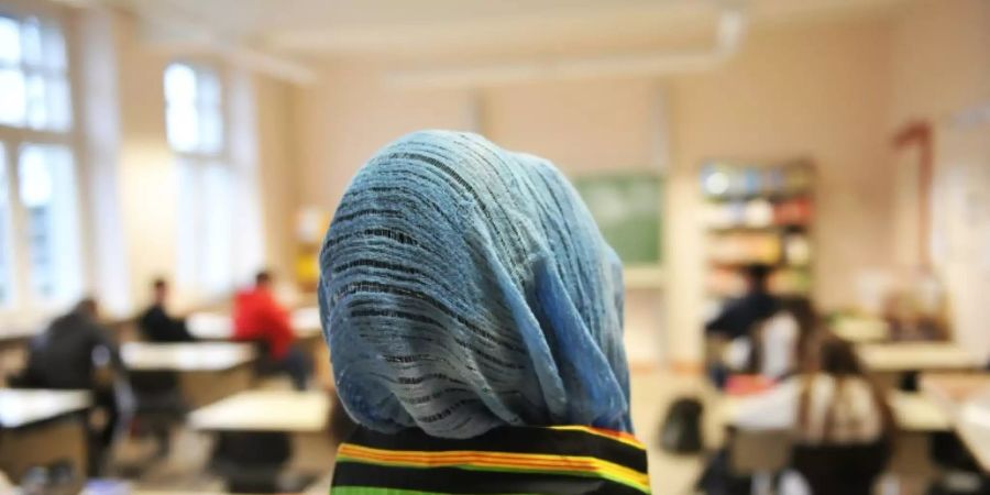 Migrantin im Schulunterricht in NRW