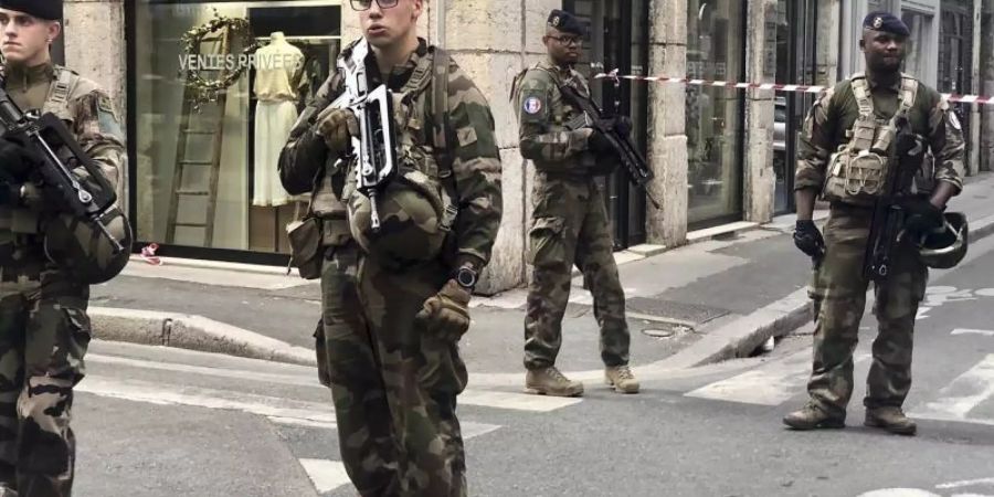 Die Explosion überschattet die Europawahl in Frankreich. Foto: Sebastien Erome/AP