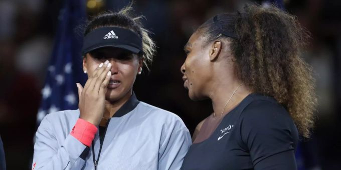 Serena Williams und Naomi Osaka nach dem US-Open-Final 2018. Serena Williams Naomi Osaka