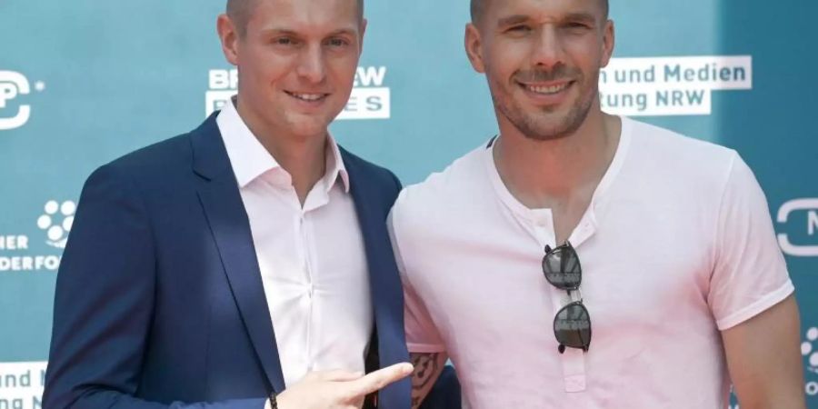 Lukas Podolski war bei der Premiere der Dokumentation seines früheren DFB-Teamkollegen Toni Kroos. Foto: Henning Kaiser